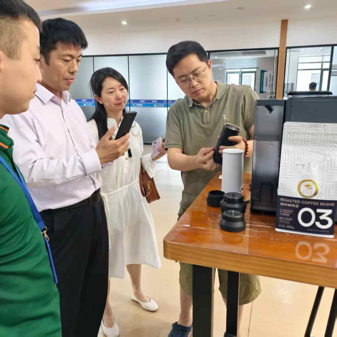 Asiasi Tagata Fa'atau mo Seaver Mo Capsule Coffee Machine SV837 SV835 Ma Su'esu'ega Fou Kofe feaveai SV610